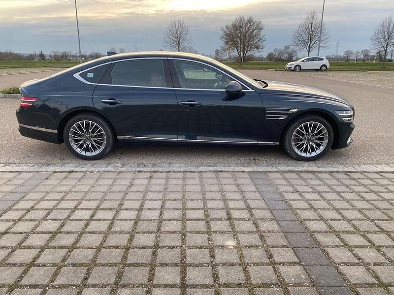 Second-hand Genesis G80 305 CP (224 kW) 2024 Albastru Berlinǎ