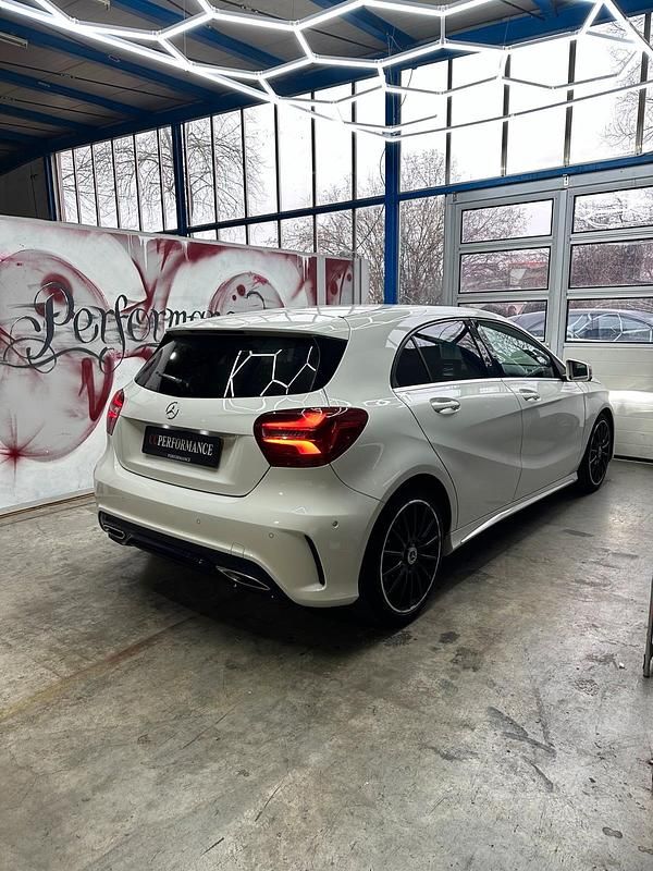 Gebraucht Mercedes A220 AMG 177 PS (130 kW) 2017 Weiß Limousine