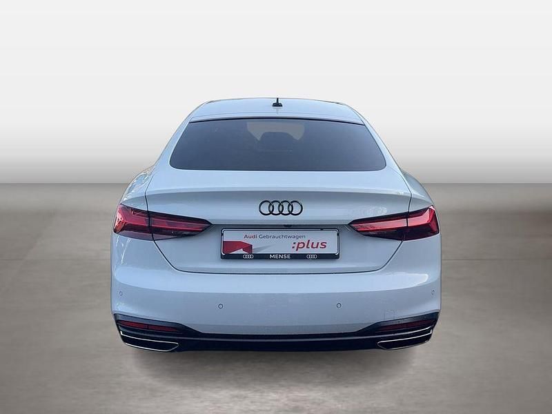 Gebraucht Audi A5 Sportback Advanced 204 PS (150 kW) 2022 Gletscherweiß Kleinwagen