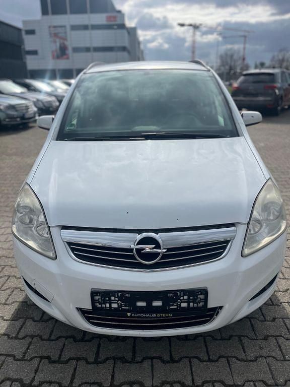 Gebraucht Opel Zafira Edition 116 PS (85 kW) 2009 Weiß Van / Kleinbus