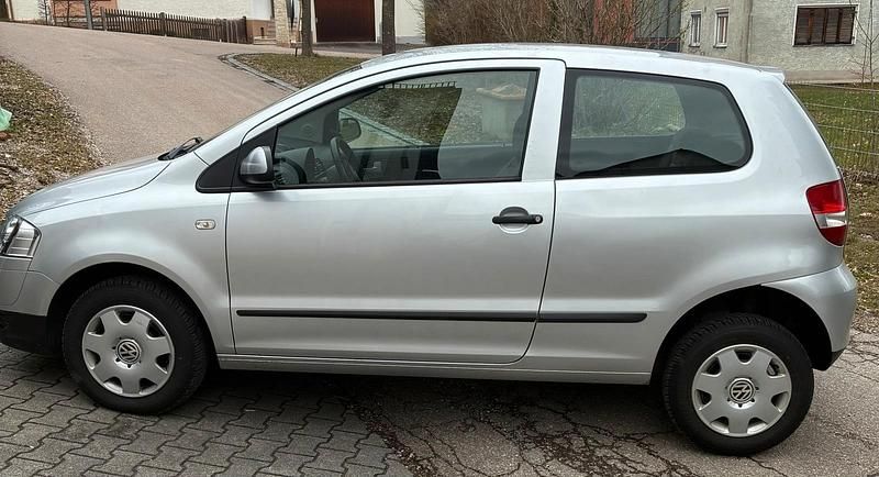 Usata VW Fox 54 CV (39 kW) 2006 Argento Utilitaria