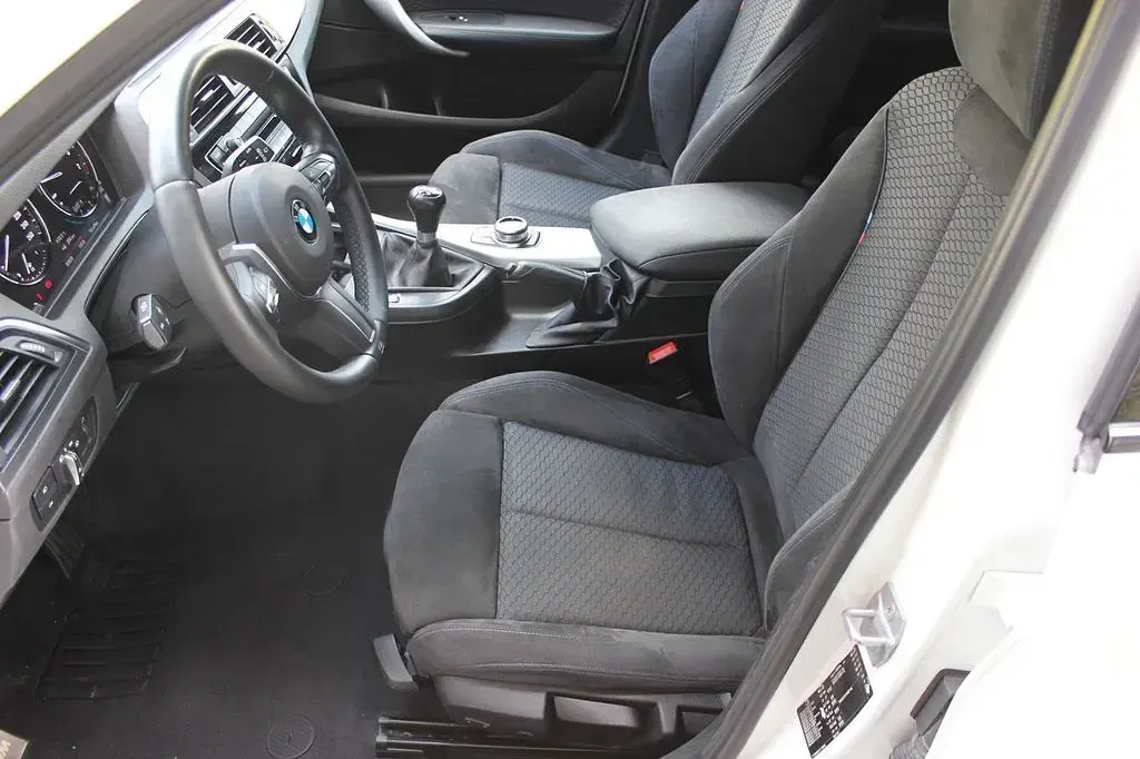 Gebraucht BMW 118 Performance 136 PS (100 kW) 2018 Weiß Kleinwagen