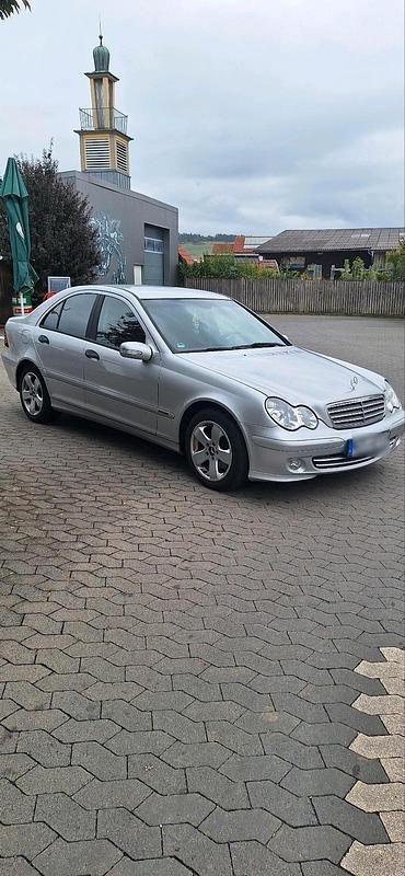 Gebraucht Mercedes C220 150 PS (110 kW) 2005 Grau Limousine