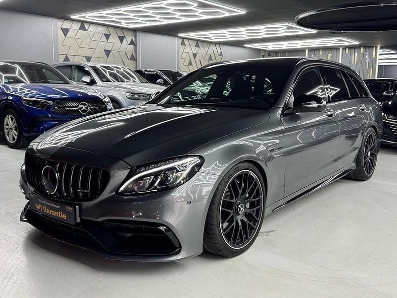 Grau Gebraucht 2017 Mercedes C63 AMG AMG Limousine | 49.990 € (Fairer Preis) - Bild 1/4