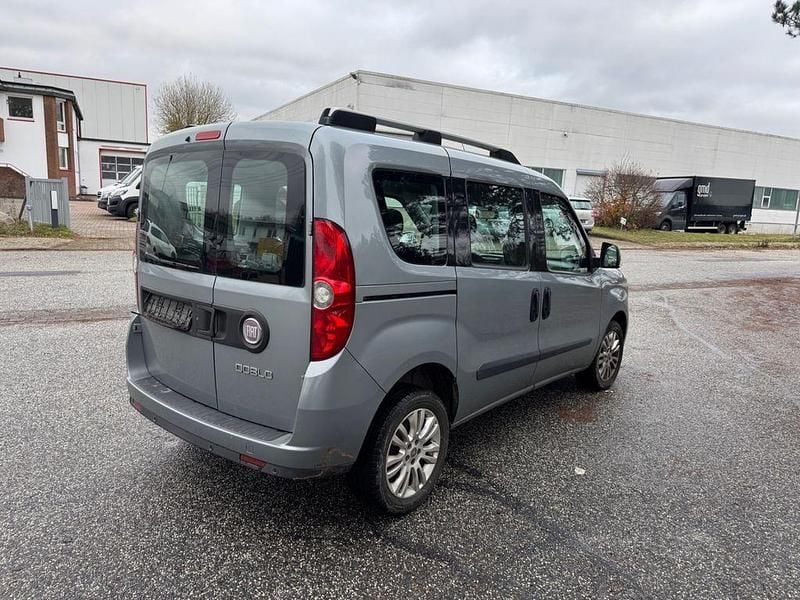 Gebraucht Fiat Doblò Easy 90 PS (66 kW) 2012 Grau Van / Kleinbus
