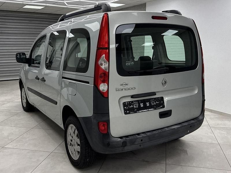 Gebraucht Renault Kangoo Expression 106 PS (77 kW) 2010 Silber Van / Kleinbus