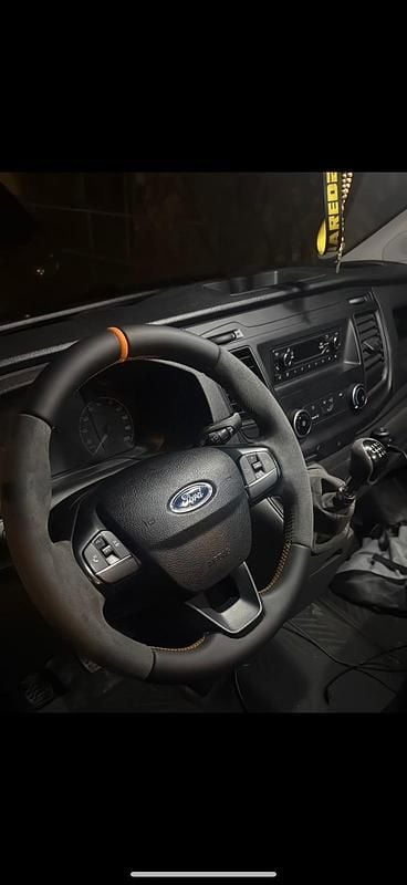 Gebraucht Ford Transit Custom 105 PS (77 kW) 2019 Schwarz Van / Kleinbus