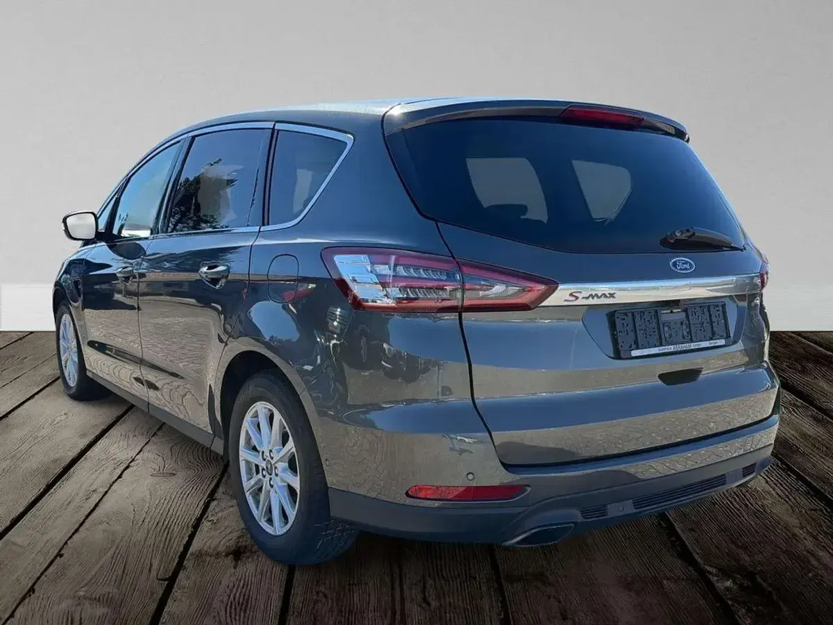 Gebraucht Ford S-MAX Titanium 239 PS (175 kW) 2018 Magneticgrau (metallic) Van / Kleinbus