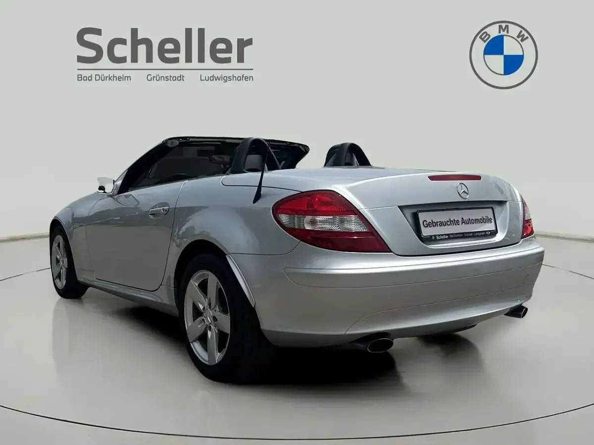 Gebraucht Mercedes SLK200 163 PS (119 kW) 2007 Iridiumsilber  metalliclack Cabrio