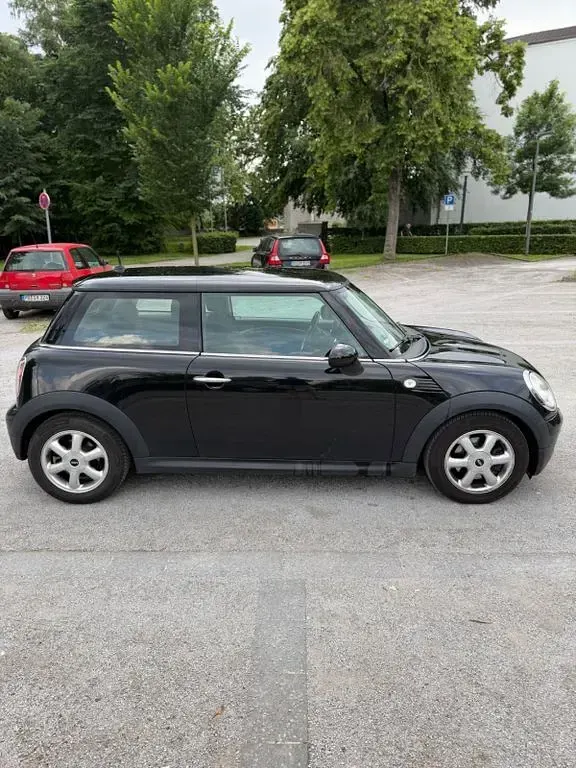 Gebraucht Mini ONE 75 PS (55 kW) 2010 Schwarz Kleinwagen