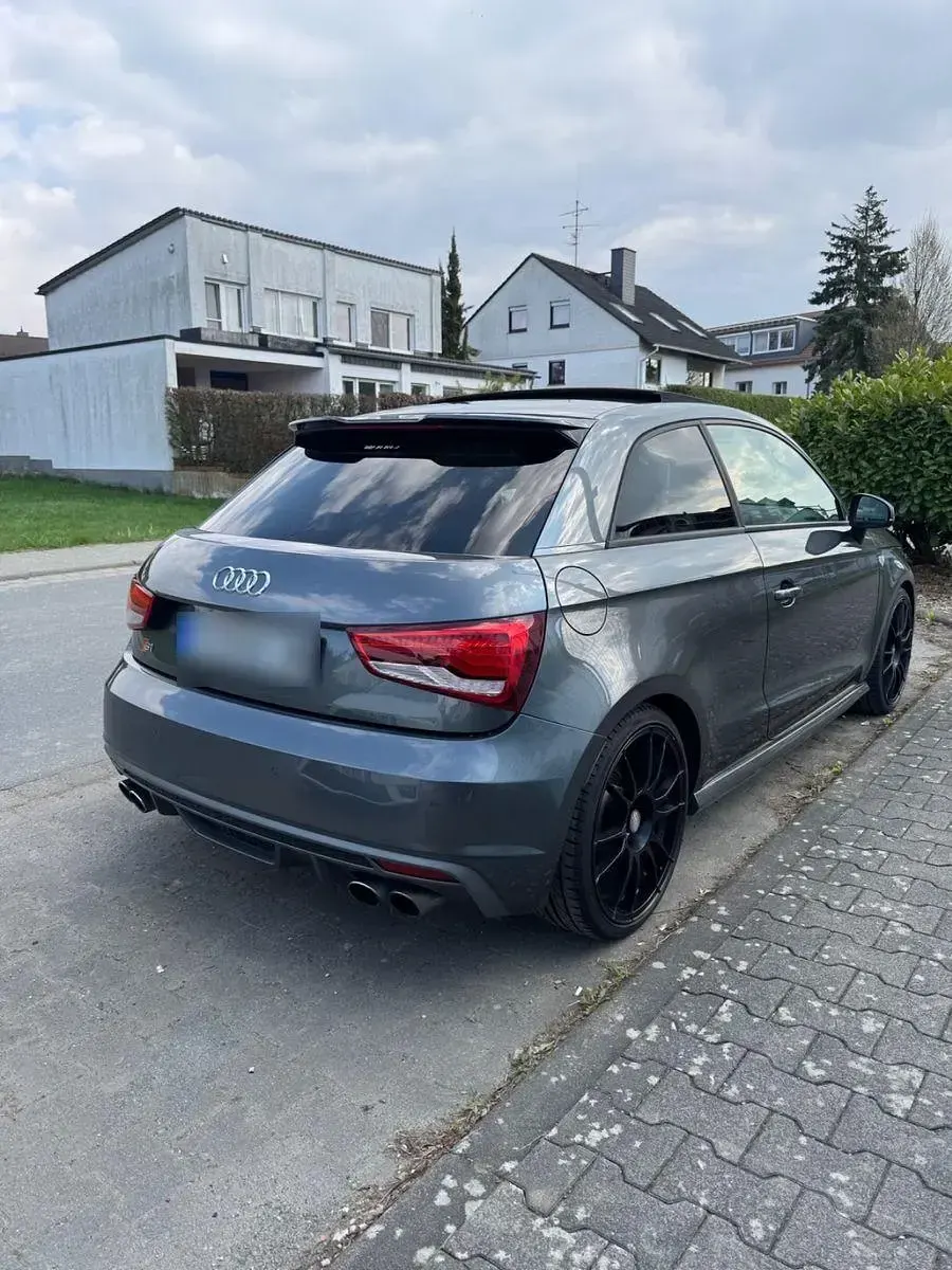 Gebraucht Audi S1 Ambiente 231 PS (169 kW) 2015 Grau Kleinwagen