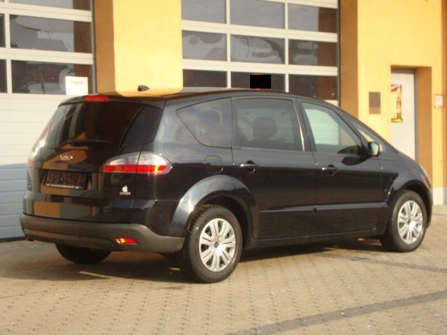 Gebraucht Ford S-MAX Trend 140 PS (102 kW) 2009 Schwarz metallic Van / Kleinbus
