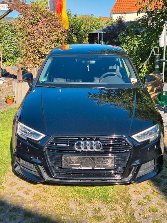 Schwarz Gebraucht 2019 Audi A3 Sport Limousine | 21.998 € (Fairer Preis) - Bild 1/4