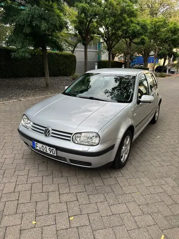 Gebraucht VW Golf IV Edition 102 PS (75 kW) 2002 Silber Limousine