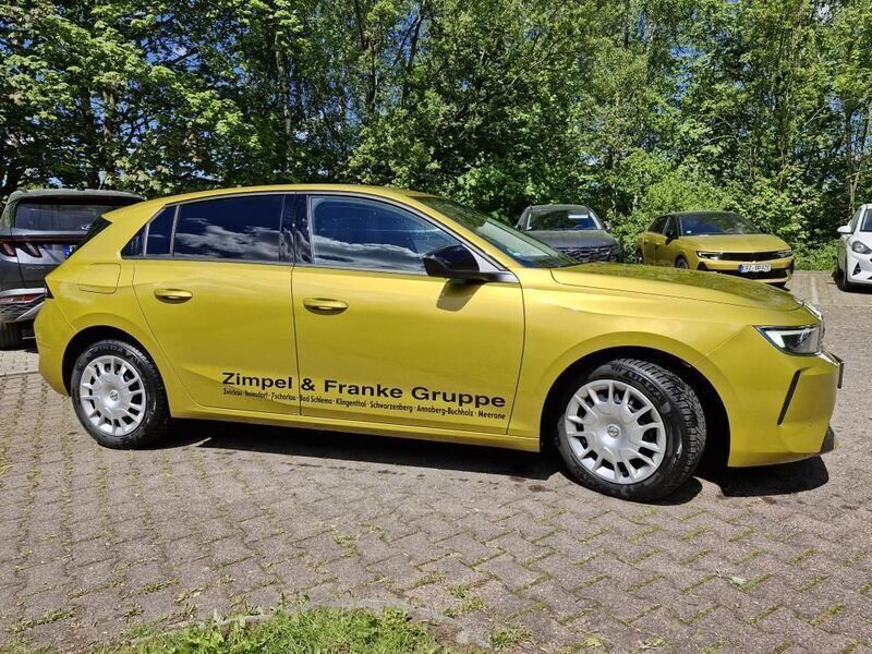 Gebraucht Opel Astra 110 PS (80 kW) 2023 Gelb Limousine