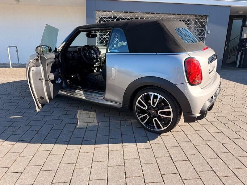 Gebraucht Mini John Cooper Works 231 PS (169 kW) 2023 Silber Kleinwagen