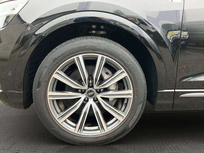 Gebraucht Audi Q8 Ambiente 340 PS (250 kW) 2022 Mythosschwarz metallic SUV