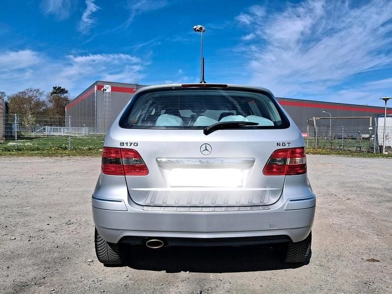 Gebraucht Mercedes B170 116 PS (85 kW) 2008 Silber Van / Kleinbus