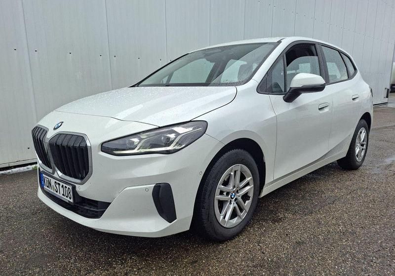 Gebraucht BMW 218 Active Tourer Performance 150 PS (110 kW) 2023 Weiß Van / Kleinbus