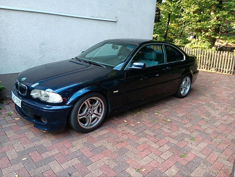Blau Gebraucht 2002 BMW 330 Coupé | 7.499 € (Superpreis) - Bild 1/4