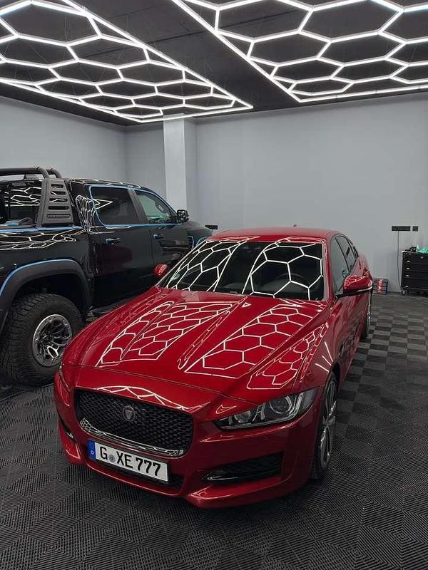 Gebraucht 2019 Jaguar XE R-Sport Limousine | 19.500 € - Bild 1/3