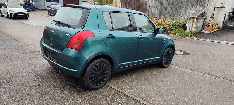 Gebraucht Suzuki Swift Comfort+ 92 PS (67 kW) 2006 Grün Limousine