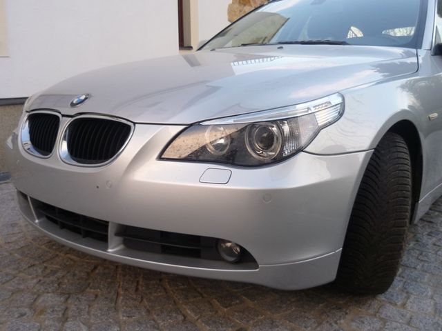 Gebraucht BMW 525 241 PS (177 kW) 2004 Silber metallic Kombi