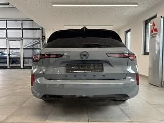 Neu Opel Astra 131 PS (96 kW) 2026 Arktis weiß / dach schwarz Kombi