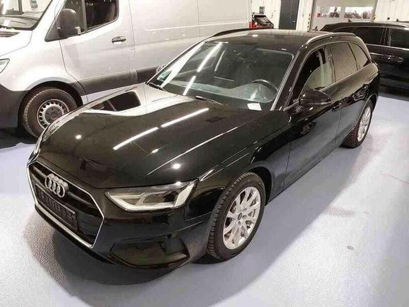 Gebraucht Audi A4 Basis 150 PS (110 kW) 2022 Schwarz Kombi