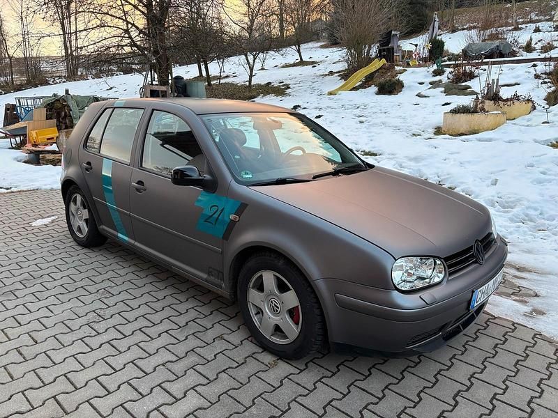 Grau Gebraucht 1999 VW Golf III Highline Kleinwagen | 5.500 € - Bild 1/4