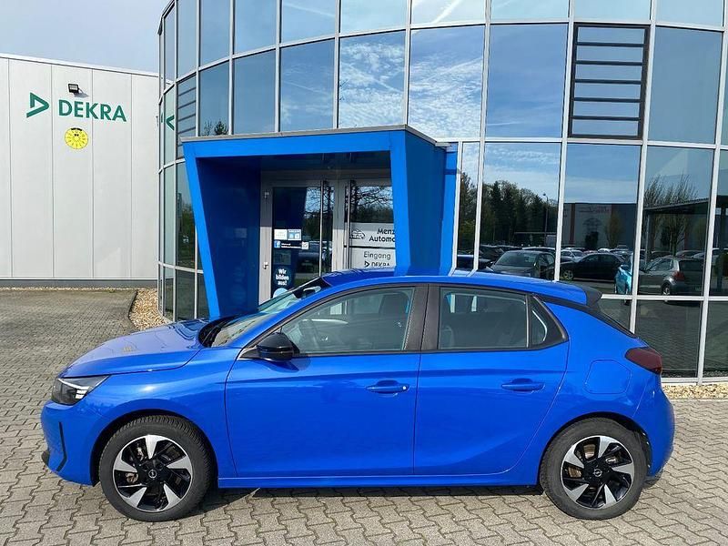 Usado Opel Corsa-e Edition 100 kW (136 HP) 2023 Azul Citadino
