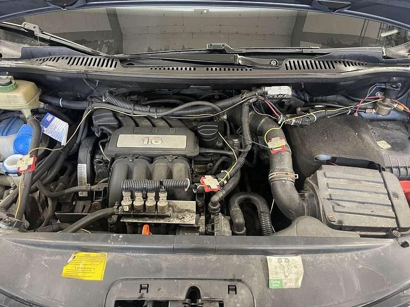 Gebraucht VW Caddy Style 102 PS (75 kW) 2009 Van / Kleinbus