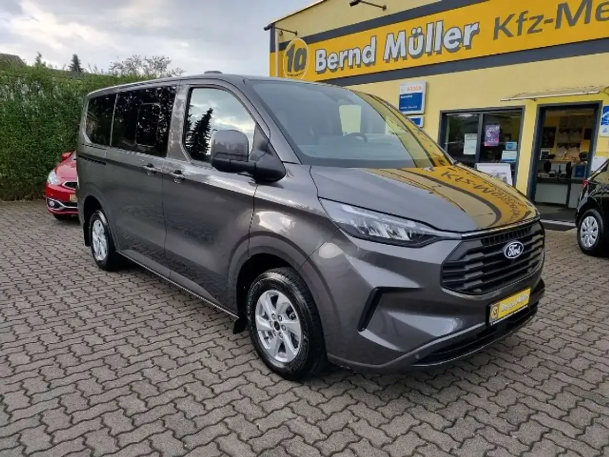 Gebraucht Ford Transit Custom 136 PS (100 kW) 2025 Magneticgrau (metallic) Kombi