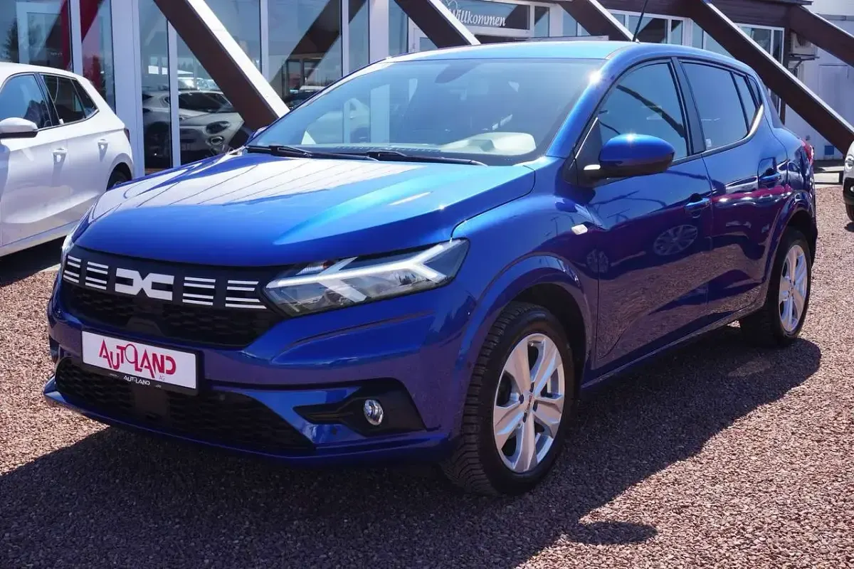 Gebraucht Dacia Sandero Expression 91 PS (66 kW) 2023 Blau Limousine