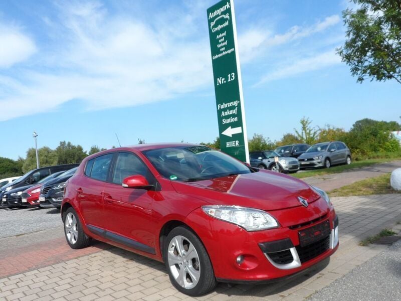 Gebraucht Renault Mégane III Expression 110 PS (80 kW) 2009 Rot Limousine