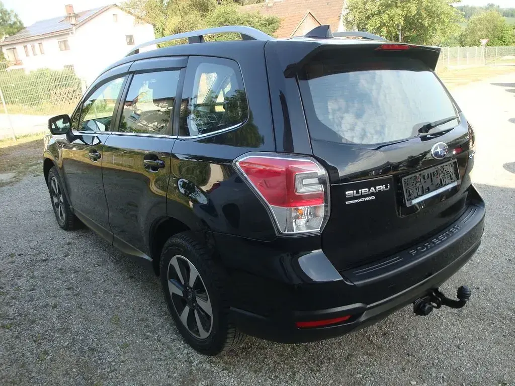Gebraucht Subaru Forester Active 150 PS (110 kW) 2019 Schwarz SUV