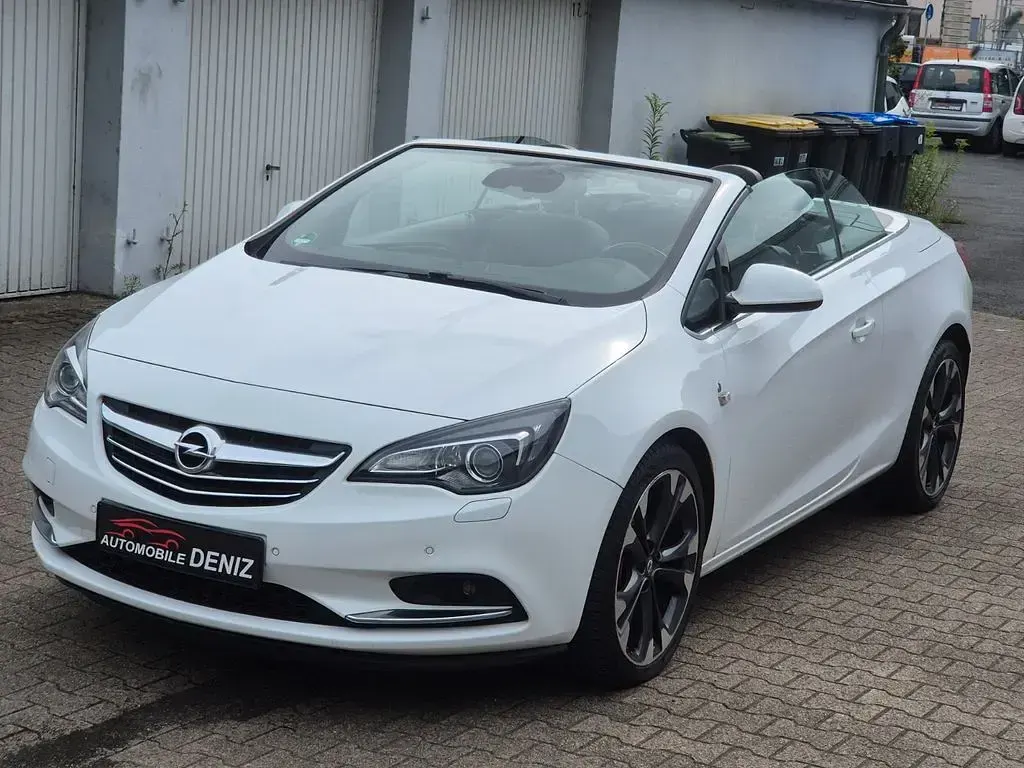 Second-hand Opel Cascada Innovation 165 CP (121 kW) 2013 Alb Cabrio