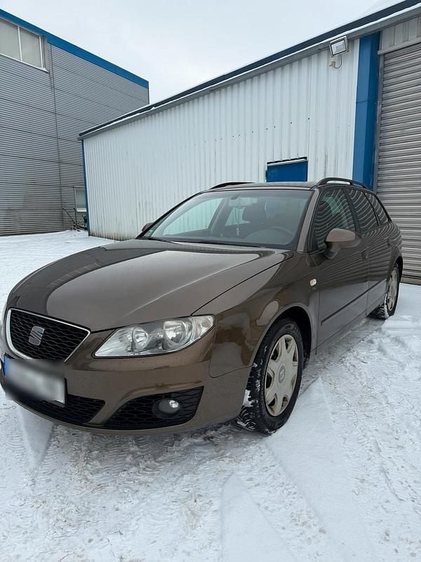 Braun Gebraucht 2012 Seat Exeo Style Kombi | 4.200 € (Fairer Preis) - Bild 1/4