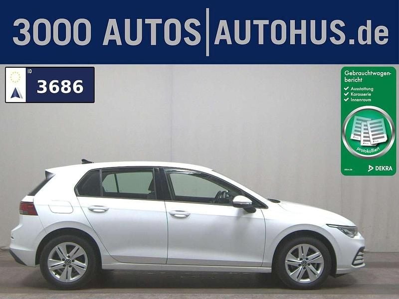 Pure white Gebraucht 2021 VW Golf Life Limousine | 15.980 € (Superpreis) - Bild 1/4