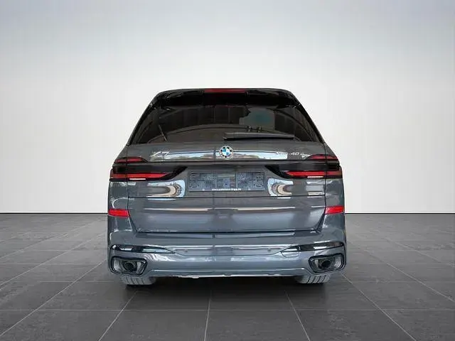 Gebraucht BMW X7 M Sport 352 PS (258 kW) 2025 Dravit grau SUV