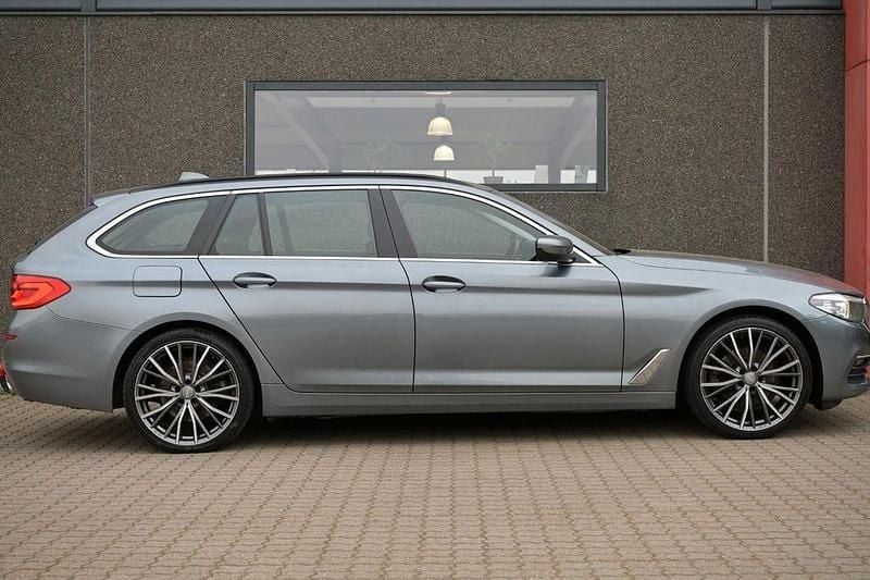 Gebraucht BMW 520 190 PS (139 kW) 2018 Blau Kombi