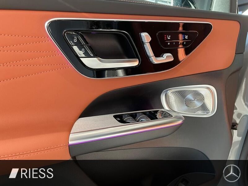 Gebraucht Mercedes GLC450 Night 367 PS (269 kW) 2025 Grau SUV