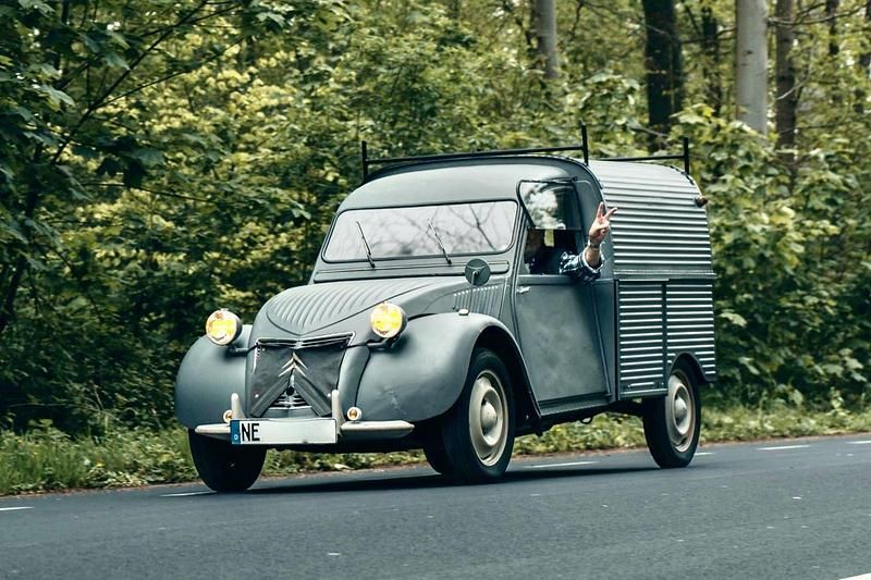 Grau Gebraucht 1960 Citroën 2CV Limousine | 14.444 € - Bild 1/4
