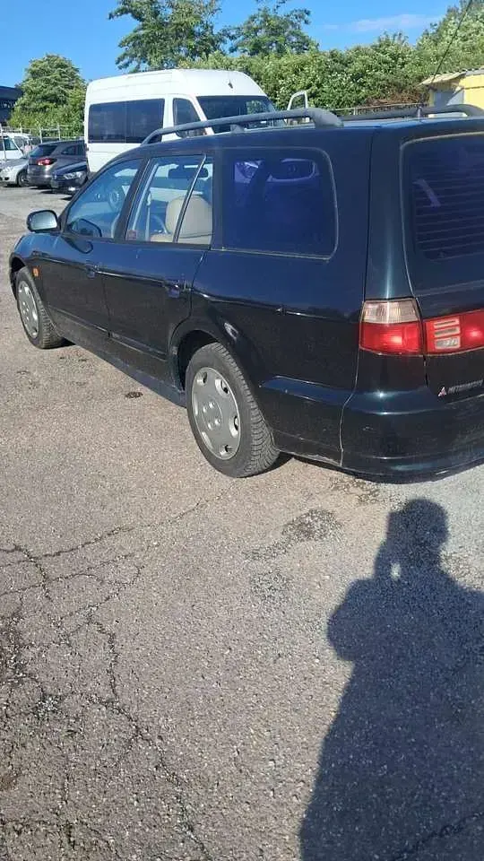 Gebraucht Mitsubishi Galant 163 PS (119 kW) 1998 Grün Kombi
