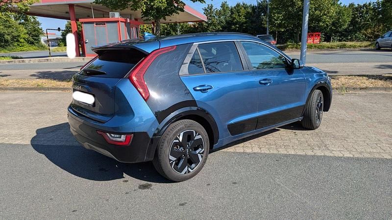 Gebraucht Kia e-Niro Inspiration 150 kW (204 PS) 2022 Blau SUV