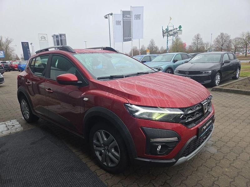 Gebraucht Dacia Sandero Comfort 91 PS (66 kW) 2021 Rot Limousine