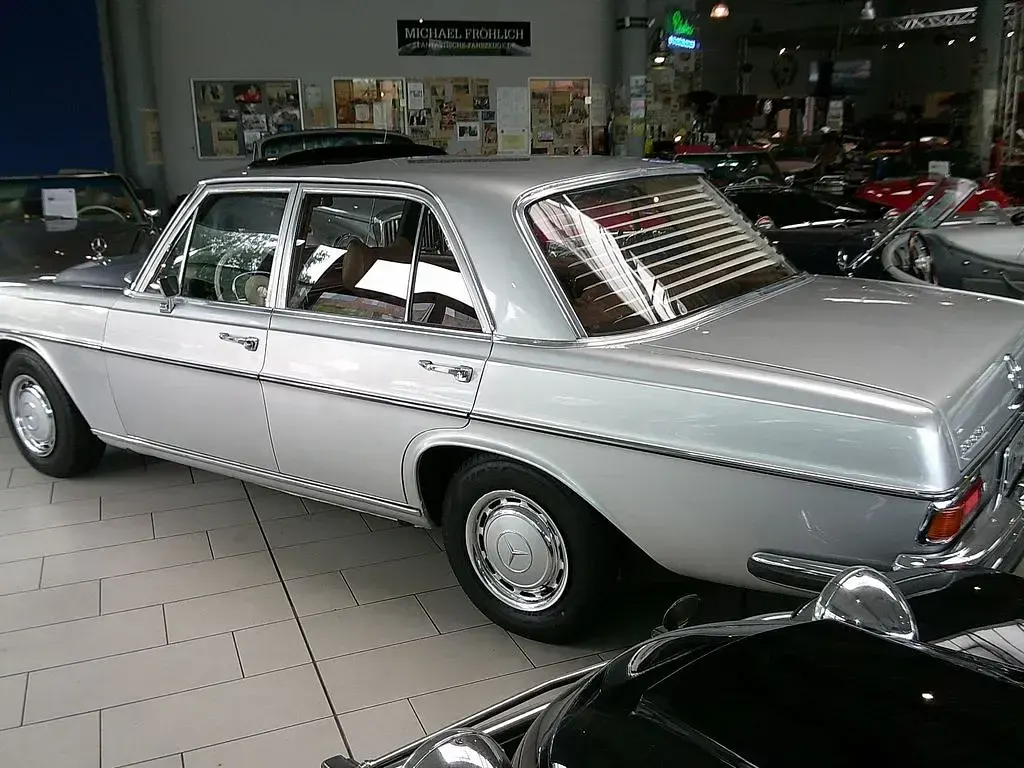 Gebraucht Mercedes 280 SE 218 PS (160 kW) 1972 Silber Limousine