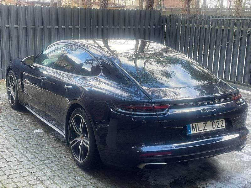 Blau Gebraucht 2018 Porsche Panamera Turbo Limousine | 48.500 € (Superpreis) - Bild 1/4