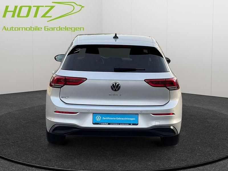 Gebraucht VW Golf Life 150 PS (110 kW) 2022 Silber Limousine