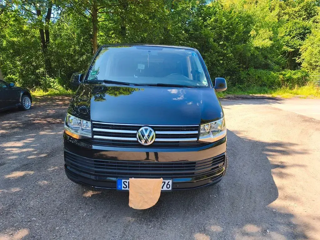 Gebraucht VW Caravelle Trendline 150 PS (110 kW) 2017 Schwarz Van
